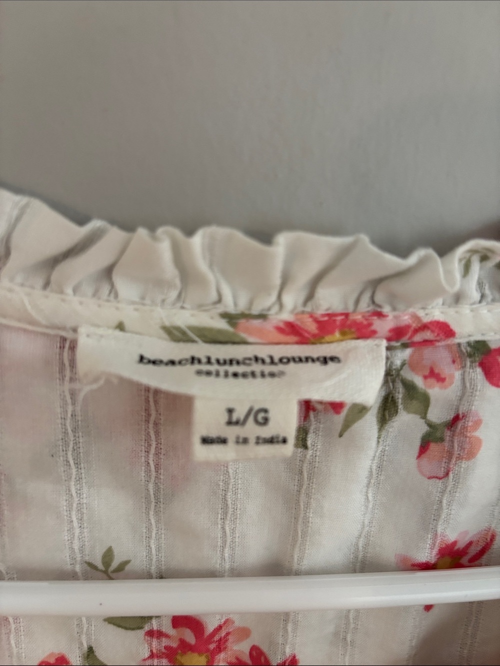 beachlunchlounge White Floral Ruffle-Neck Long-Sleeve Blouse - Picture 2 of 3
